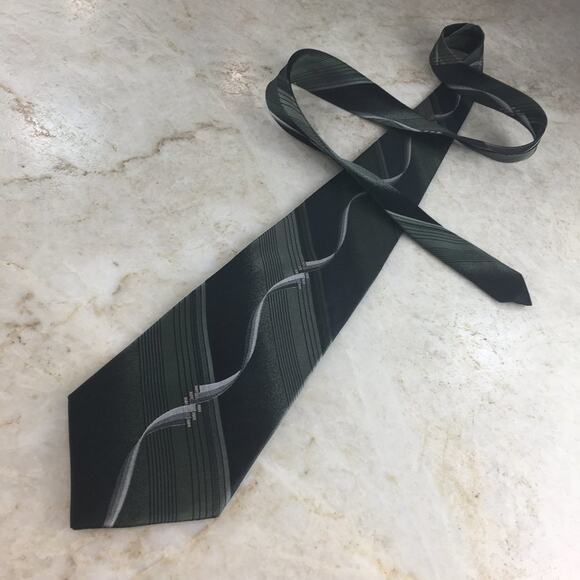 PIERRE CARDIN SILK TIE - Picture 1 of 10